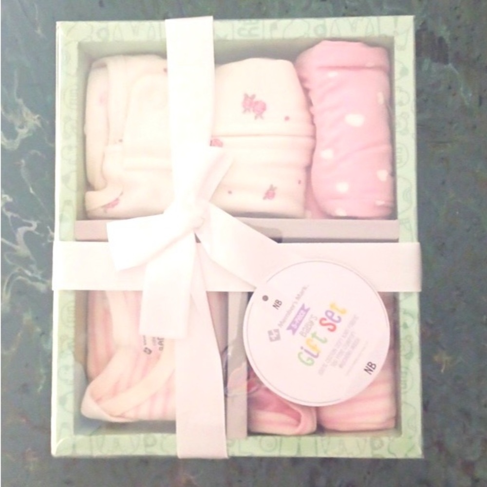 GIFTED. New Infant Gifts for Newborn - Picture 1 of 5